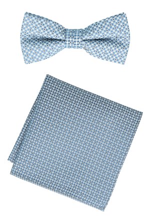 Hellblauer Seidenschleifenbinder und passendes Einstecktuch mit kleinem geometrischem Rautenmuster in Weiß und Dunkelblau.