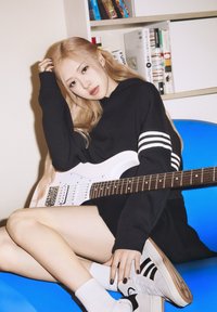 adidas Originals ADICOLOR NEUCLASSICS - Hoodie - black