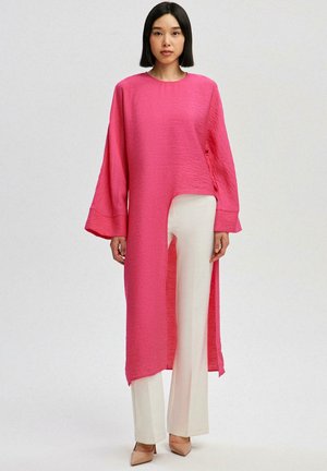 WITH FRONT SLIT - Tunika - fuchsia