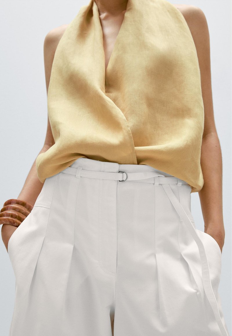 Massimo Dutti CROSSOVER HALTER NECK - Bluse - mustard yellow