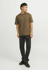 Jack & Jones ESTAR SS NOOS - Majica kratkih rukava s printom - canteen