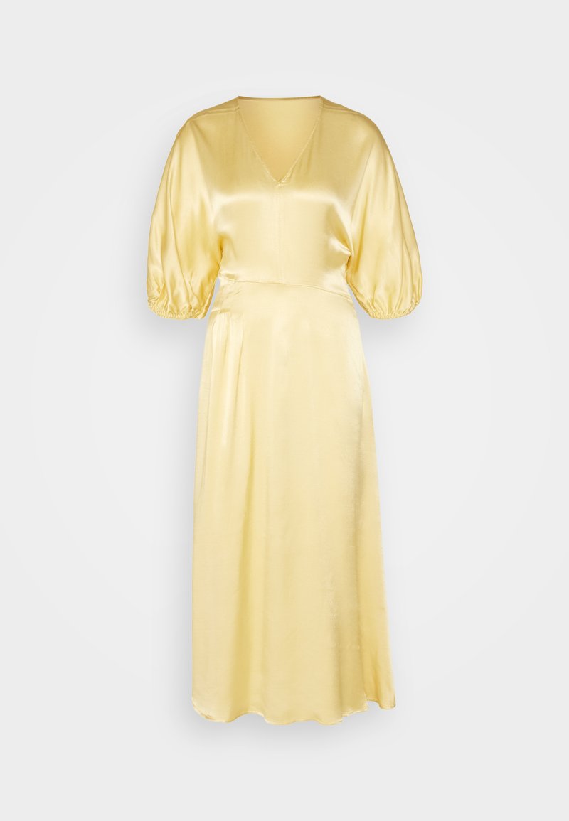 Soaked in Luxury Cocktailjurk geel