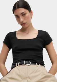 Marks & Spencer Jednoduché tričko - black