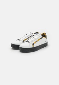 Versace Jeans Couture FONDO COURT SHOES  - Sneakers - white/multi-coloured