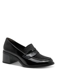 Mocassin en cuir verni noir avec un panneau en tissu noir texturé, bout rond et un talon carré modéré. Agrémenté d'une sangle décorative.