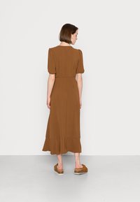 ONLY METTE WRAP MIDI  - Vestido de dia - toffee