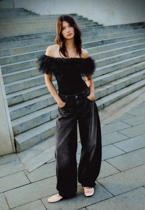 Bershka, BANDEAU TULLE BODYSUIT - Body - black