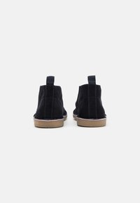 Baskets Cuir Bleues Pier One Taille 44 Homme - Occasion, Style Sportif