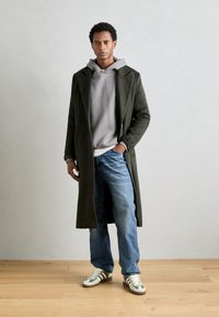 Heathe AKINWALE COAT - Κλασικό παλτό - green