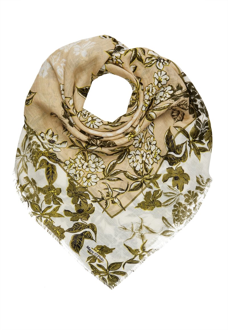 Écharpe beige clair avec motifs floraux verts et blancs, disposée en spirale lâche avec bords effilochés et petite étiquette de marque.