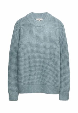 Pull tricoté bleu clair avec un col rond côtelé, présentant un motif texturé ainsi que des poignets et un ourlet côtelés.