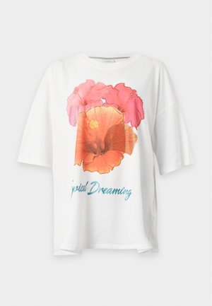 ONLY Carmakoma, CARKOURTNEY O NECK TEE - Tricou cu imprimeu - cloud dancer