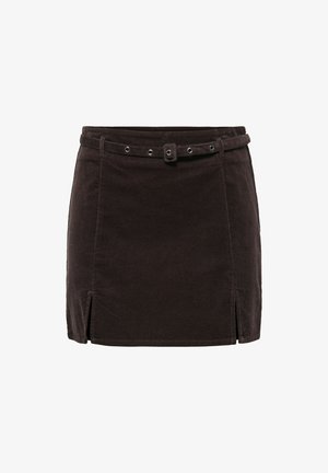 Tumši brūns kordoju mini svārki ar atbilstošu jostu un maziem priekšējiem izgriezumiem katrā pusē.