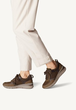 Tamaris Trainers - cognac comb