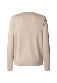 Maglione in maglia beige con maniche lunghe e collo a giro. Presenta polsi e orlo a coste. Texture liscia, senza motivi o accenti evidenti.