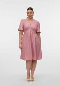 Vero Moda Curve VMCMELANEY MIDI - Košilové šaty - nostalgia rose