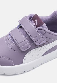 Puma COURTFLEX  - Chaussures de course - pale plum/white