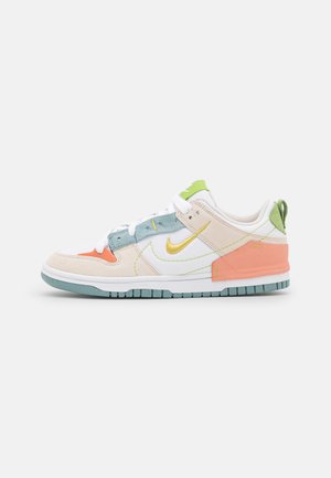 Nike Sportswear, Sneaker low - white