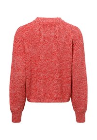 Pull en tricot rouge court avec un motif texturé, un col côtelé et des manches longues, mettant en avant un fil mélangé qui ajoute de la dimension.