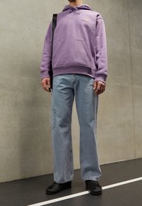 Carhartt WIP Mikina s kapucí - purple