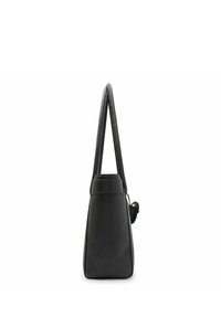 Schwarze Lederhandtasche mit strukturiertem Design, ausgestattet mit einer strukturierten Oberfläche, zwei langen Griffen und einem konischen Boden.