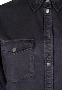 Zizzi Užsagstoma palaidinė - black washed
