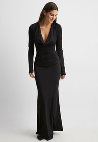 NA-KD DRAPIERTES - Trikoomekko - black