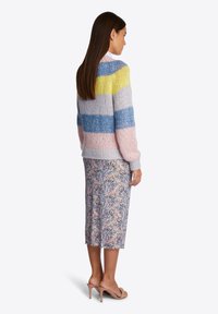 Rich & Royal IM BLURRY PRINT - Kokerrok - rose quartz