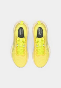 ASICS GEL PULSE 16 - Road running shoes - citron/white