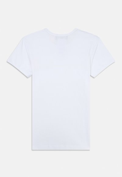 Lihtne valge lühikeste varrukatega t-särk, näidatud tagantpoolt, ümmarguse kaelusega valgel taustal.