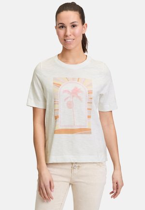 T-shirt en coton blanc avec un design graphique représentant un palmier et un soleil dans des teintes de rose et de brun. Manches courtes et coupe décontractée.