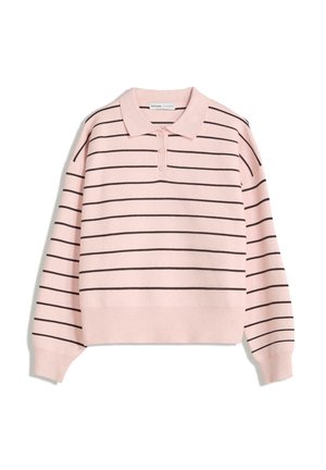 Rosa gestreifter Pullover mit Kragen und Knopfleiste mit drei Knöpfen. Mit dunkelbraunen horizontalen Streifen und gerippten Bündchen.