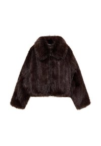 Chaqueta corta de pelaje artificial marrón con cuello redondo, mangas de longitud completa y cierre de cremallera. Textura suave y apariencia esponjosa.
