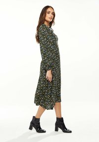 Liquorish WITH NECK DETA - Day dress - multi coloured