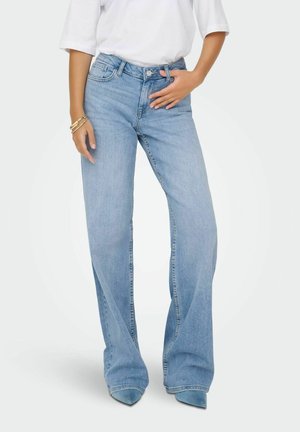 Lichtblauwe wijde jeans van denim, met een hoge taille, steekzakken en een knoopsluiting. De stijl is ontspannen en casual.
