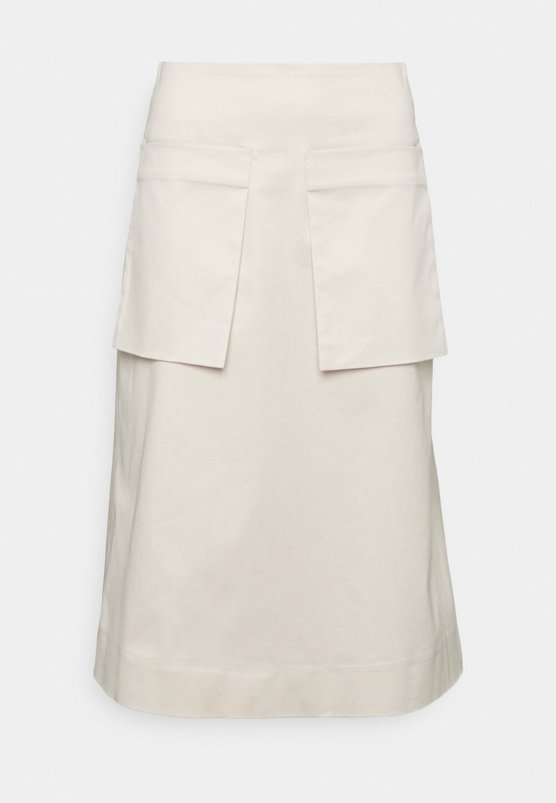 Beige hame pitki juureht ikä, joka on valmistettu sileästä kankaasta ja jossa on kaksi suurta etutaskua sekä suora leikkaus. Minimalistinen tyyli puhtaine linjoineen.