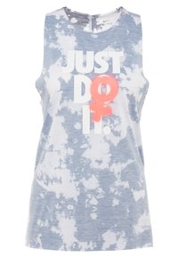 Débardeur sans manches bleu clair et blanc tie-dye avec l'inscription "JUST DO IT." en lettres blanches audacieuses et un symbole féminin rose en accent.