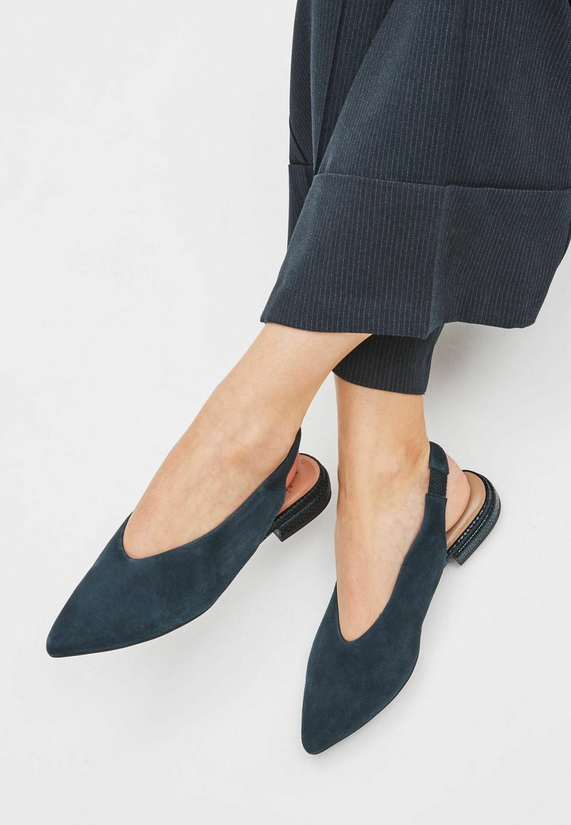 Next FOREVER COMFORT® LEATHER FLAT SLINGBACKS - Takaa avoimet ballerinat - navy blue