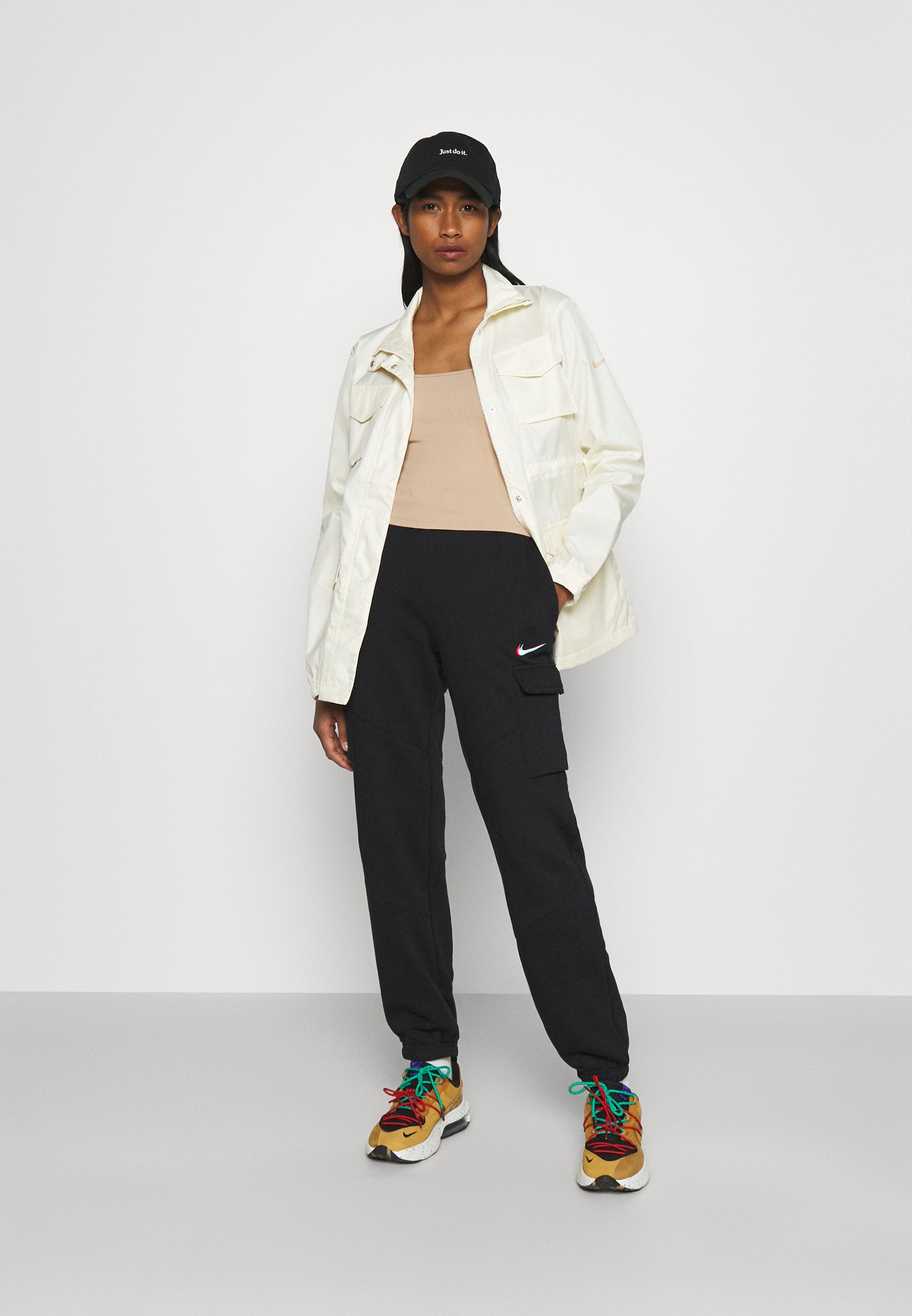 Damen CARGO LOOSE - Jogginghose Damen CARGO LOOSE - Jogginghose