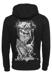 Felpa nera con cappuccio che presenta un grafico dettagliato sul retro di una figura con una corona di spine, circondata da elementi floreali e dal testo "La Familia".