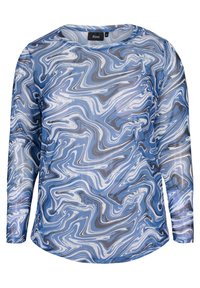 Långärmad, blå genomskinlig topp med ett svajande marmor mönster i nyanser av blått, grått och vitt med rund halsringning och böjd nederkant.