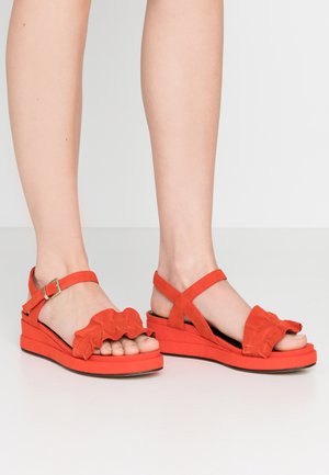 Platform sandals - flame