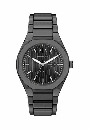 Montre bracelet SYNC Armani Exchange noire avec bracelet en métal, cadran texturé, index des heures blancs et affichage jour-date indiquant dimanche 21.