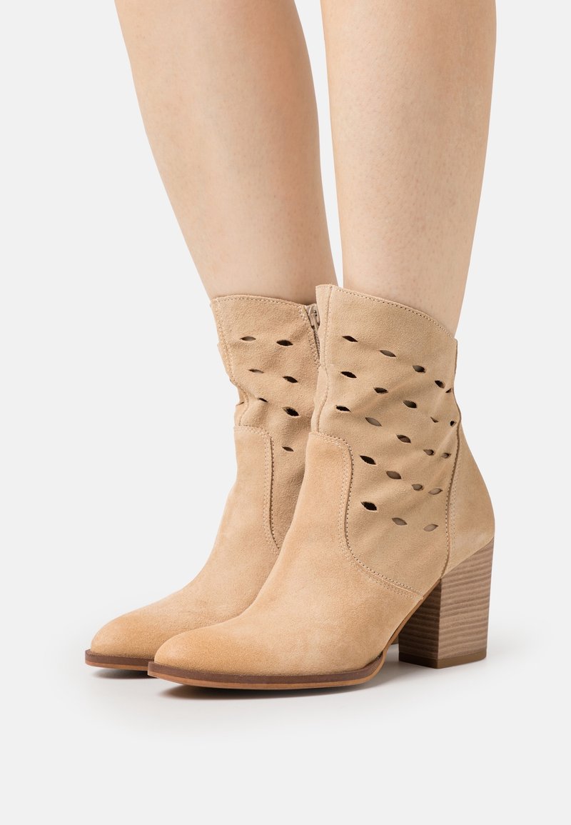 mtng Botines camperos - beige