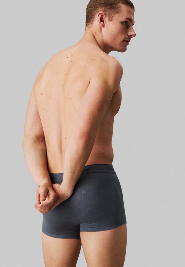 TRUNK MODERN COTTON VDAY - Trunks - hearts monogram turbulence4