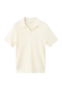 Polo de manga corta color crema con cuello en V, que presenta una tela texturizada y un diseño de cuello clásico.