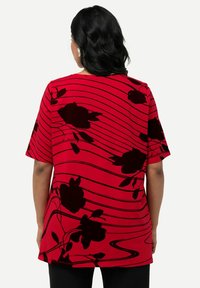 Ulla Popken Triko s potiskem - salsa