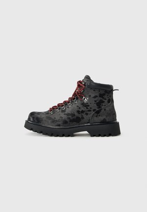 WREN - Veterboots - black