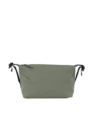 Sac bandoulière rectangulaire vert olive avec bretelles noires réglables et fermeture éclair, design minimaliste avec logo de marque subtil.