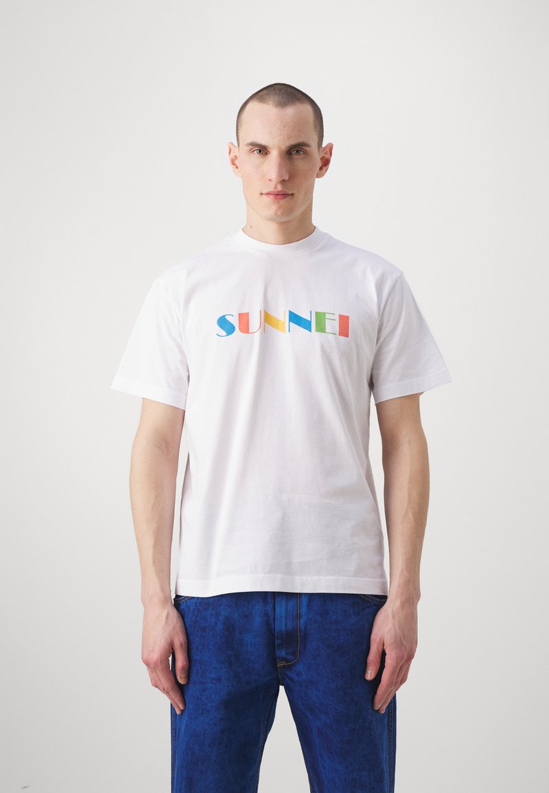 Sunnei - GOOGLE EDITION - T-shirts med print - white, Forstørre